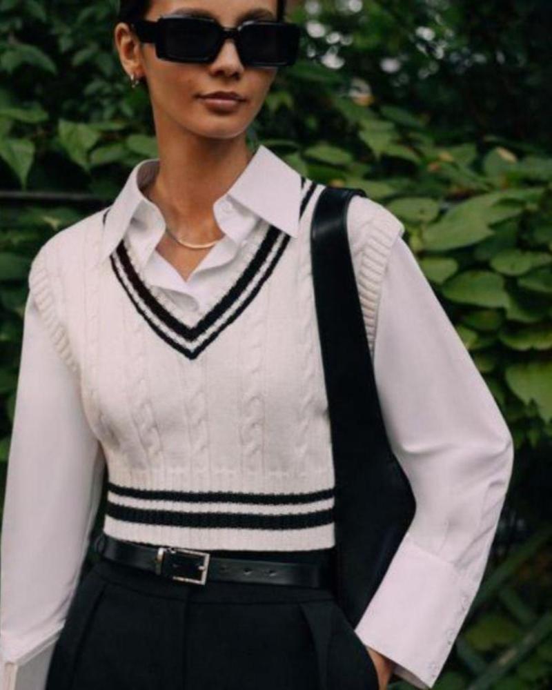Women's knitting vest in a noble look